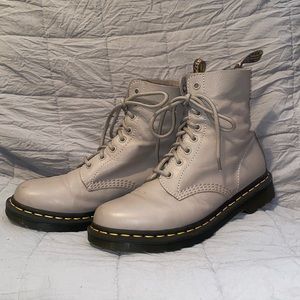Taupe pascal Dr. Martens